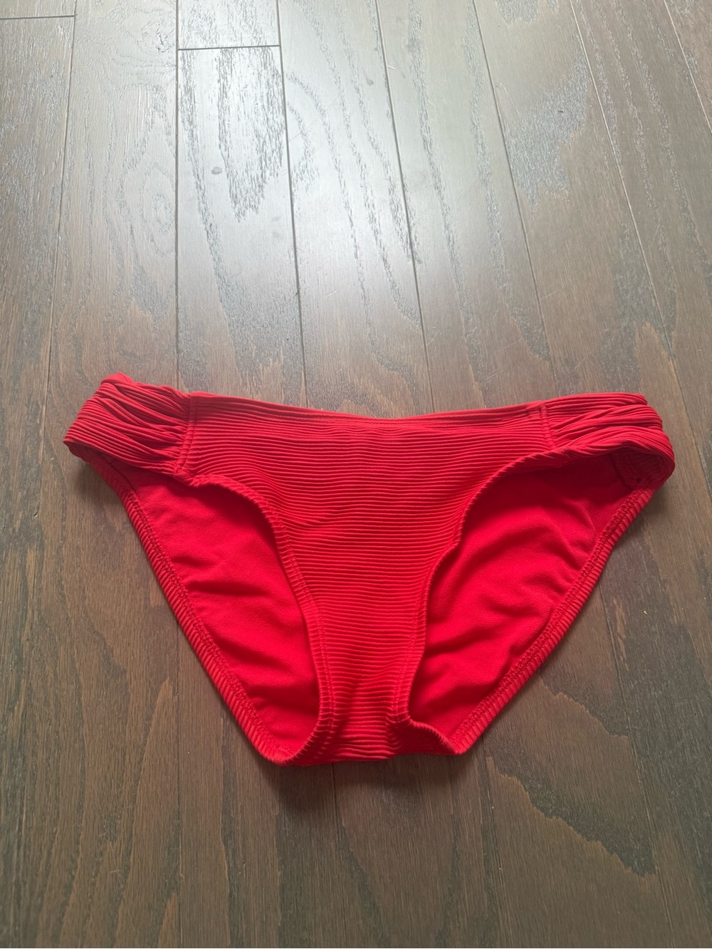Koana Sol Red Ribbed Bikini swimsuit Bottoms woman’s size Medium